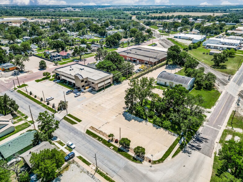 500 W 1st Ave, Hutchinson, KS à vendre - Aérien – Image 3 sur 71