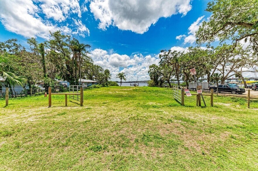 5815 18th St E, Ellenton, FL à vendre - Autre – Image 2 sur 8