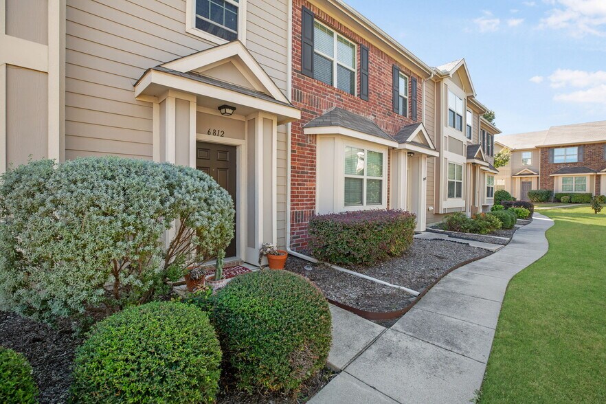 3060 Peyton Brook Dr, Fort Worth, TX à vendre - Photo de l’immeuble – Image 3 sur 3