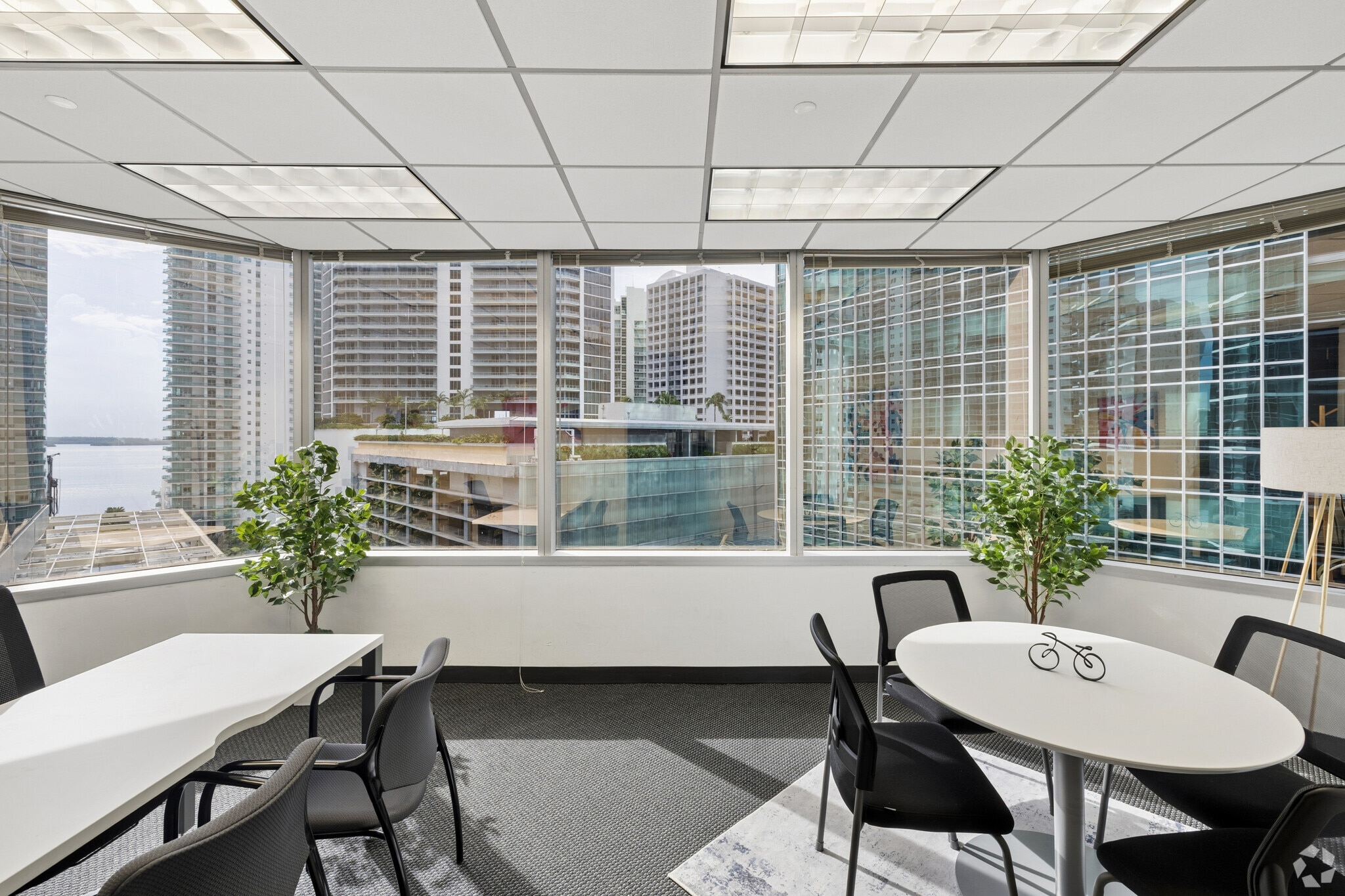 1221 Brickell Ave, Miami, FL à louer Photo intérieure– Image 1 sur 4