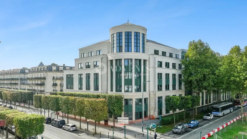 Bureau dans Chessy à louer Photo principale– Image 1 sur 13