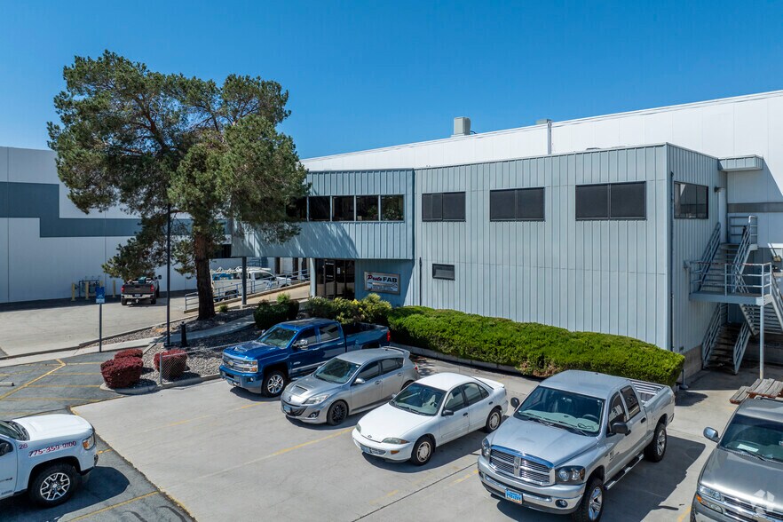 685 E Glendale Ave, Sparks, NV à vendre - Photo de l’immeuble – Image 2 sur 12