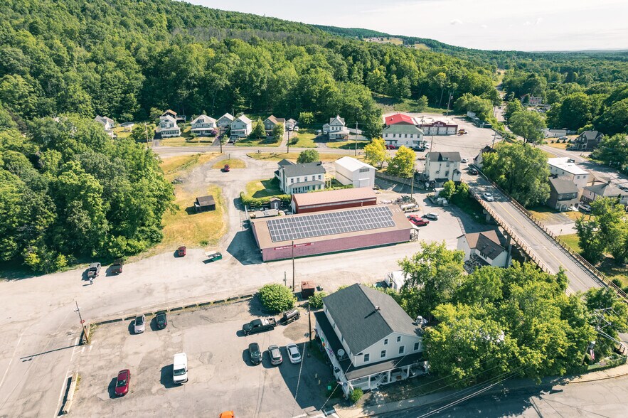 10 Wallace St, Otisville, NY à vendre - Photo de l’immeuble – Image 3 sur 23