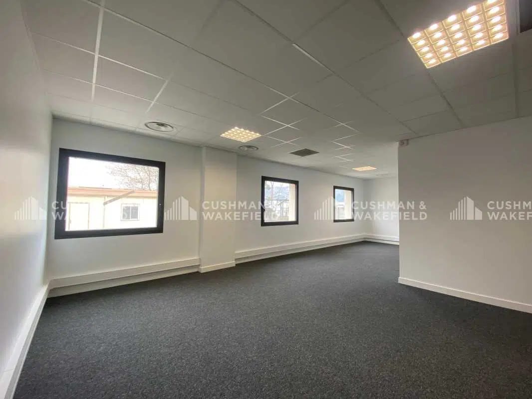 792 Avenue De La Fleuride, Aubagne à louer Photo de l’immeuble– Image 1 sur 8