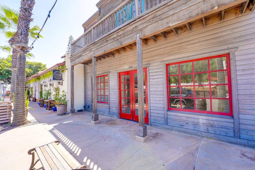 2415 San Diego Ave, San Diego, CA à louer - Photo de l’immeuble – Image 2 sur 9