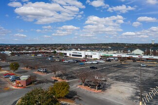 Plus de détails pour 8323-8373 Culebra Rd, San Antonio, TX - Bureau/Local commercial à louer