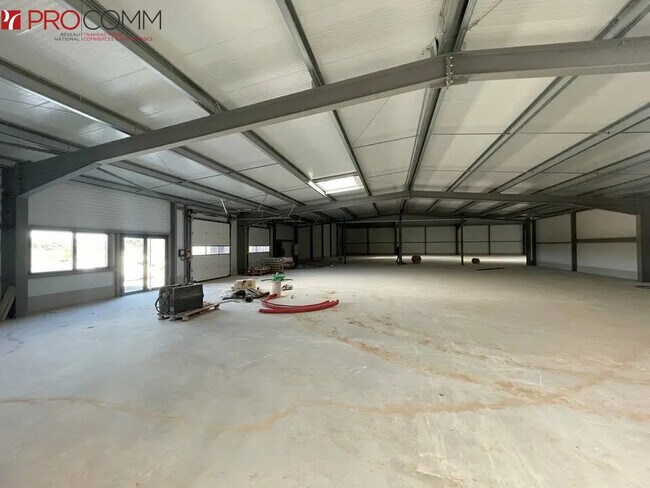 Plus de détails pour Industriel/Logistique à louer