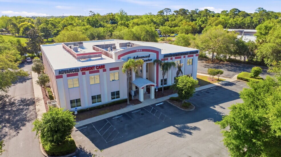 1690 Dunlawton Ave, Port Orange, FL à louer - Photo de l’immeuble – Image 1 sur 10
