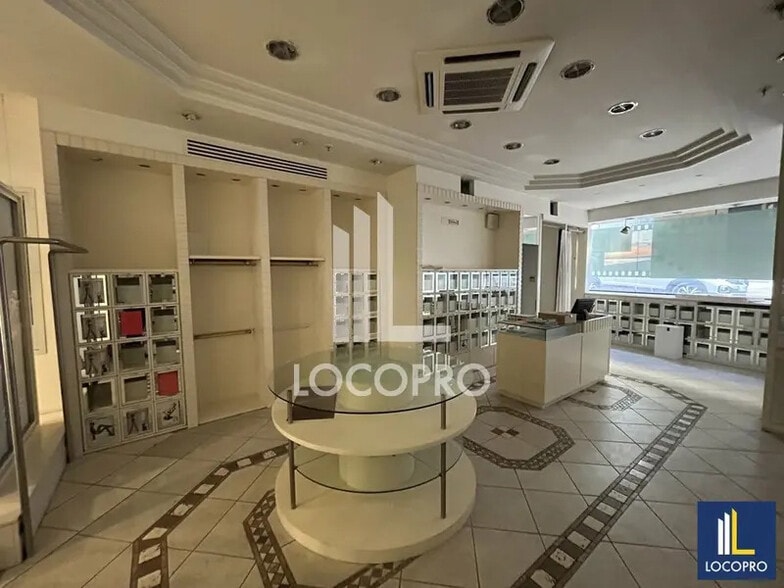 Local commercial dans Cannes à louer - Photo intérieure – Image 3 sur 5