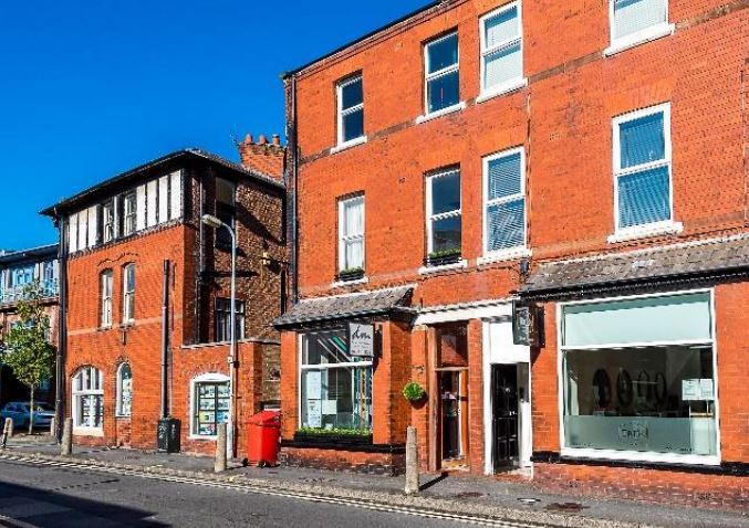 21 Anchor St, Southport à louer - Photo de l’immeuble – Image 2 sur 2