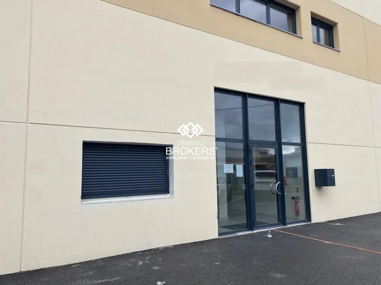 Local commercial dans Montauroux à louer - Photo de l’immeuble – Image 1 sur 6