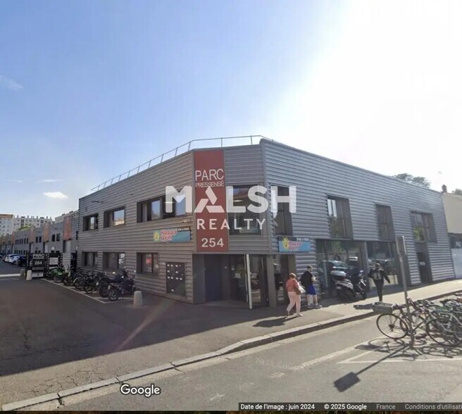 Bureau dans Villeurbanne à louer - Photo de l’immeuble – Image 1 sur 15