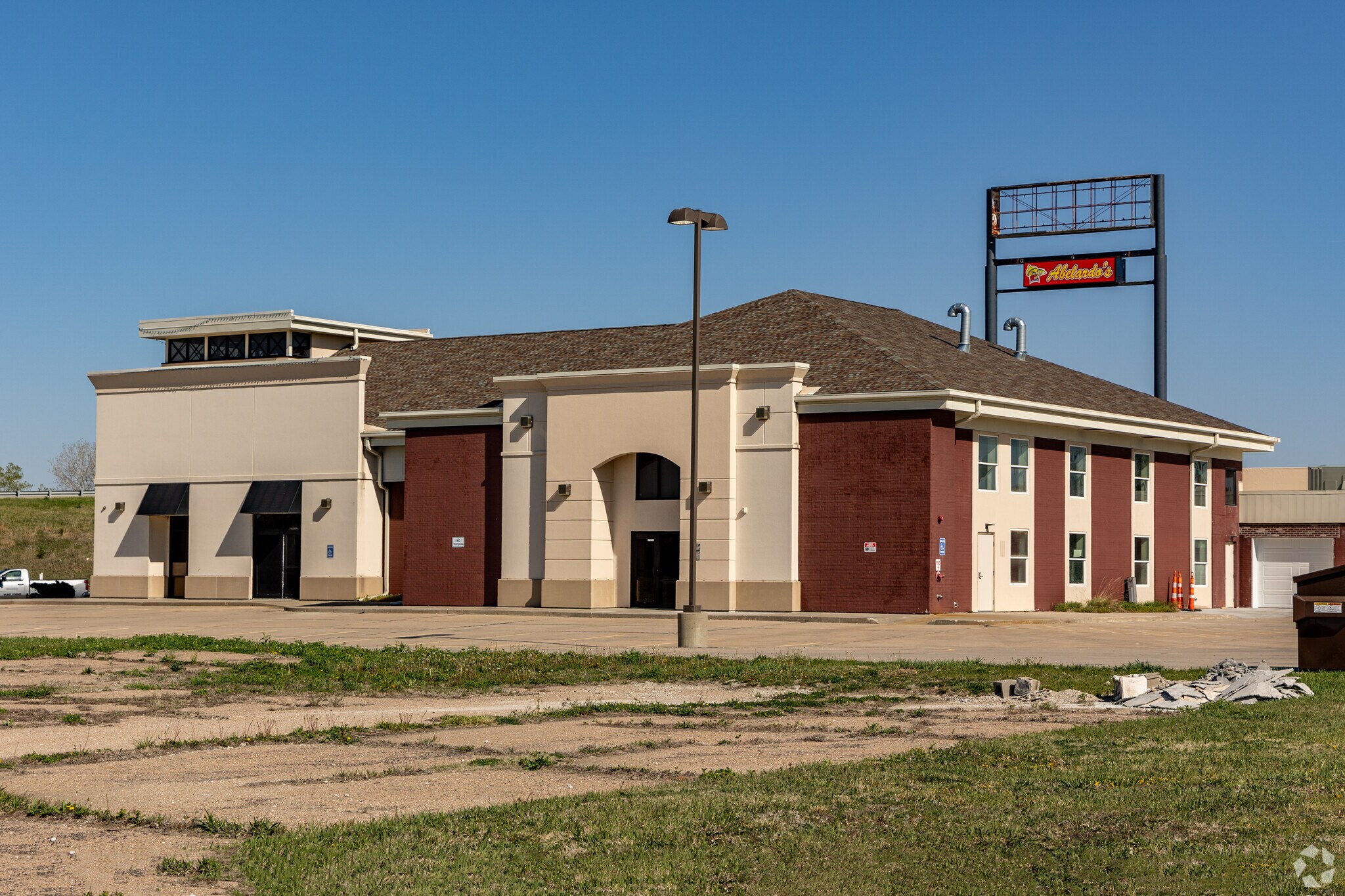 2301 NW 12th St, Lincoln, NE à louer Photo principale– Image 1 sur 7