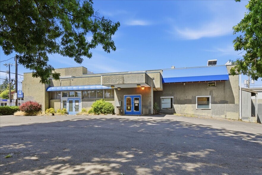 10310 Aurora Ave N, Seattle, WA à vendre - Photo de l’immeuble – Image 2 sur 31