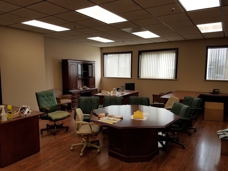 1409 Chestnut Ave, Hillside, NJ à vendre - Photo de l’immeuble – Image 3 sur 8