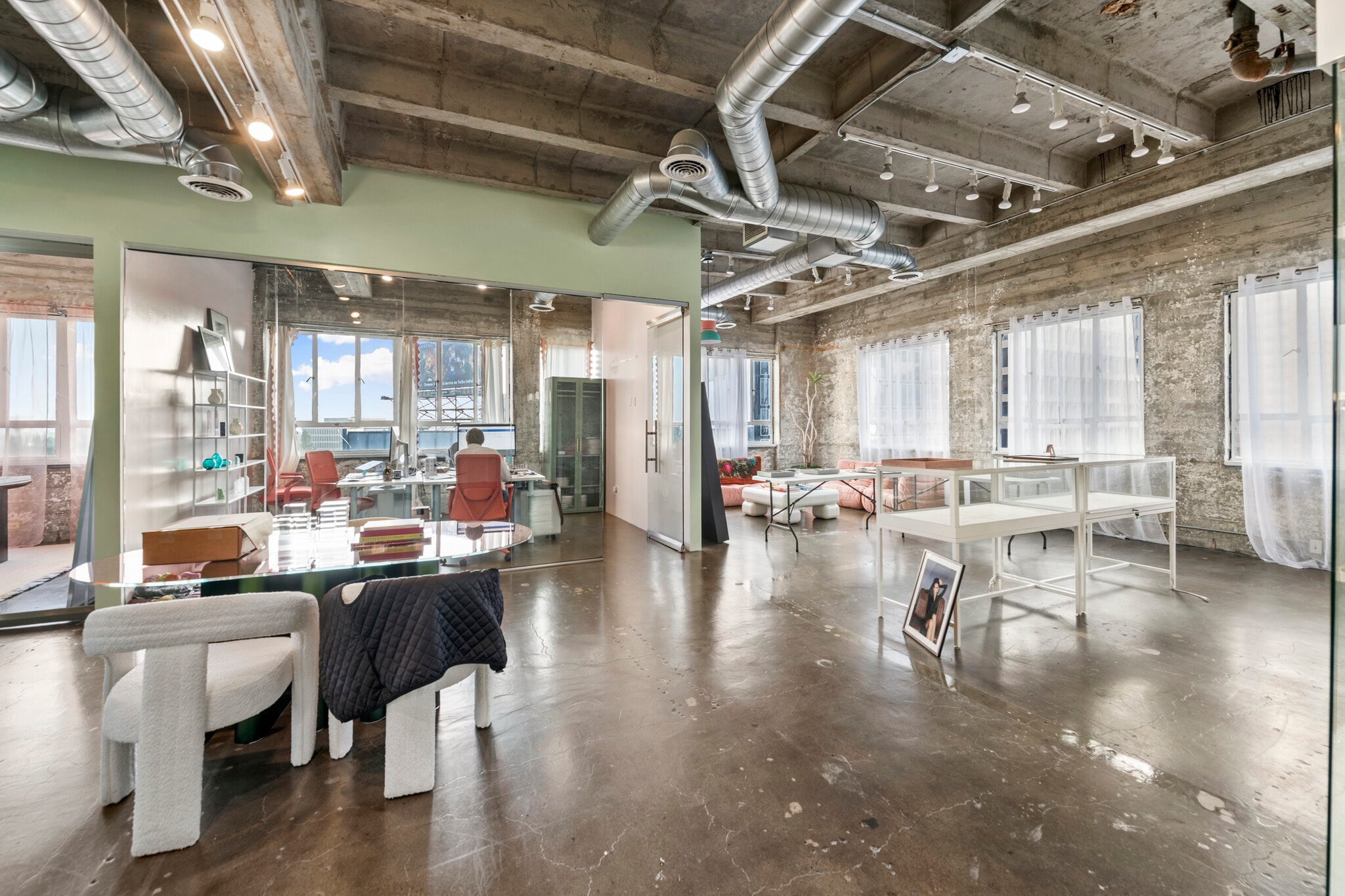 6363 Wilshire Blvd, Los Angeles, CA à louer Photo intérieure– Image 1 sur 7