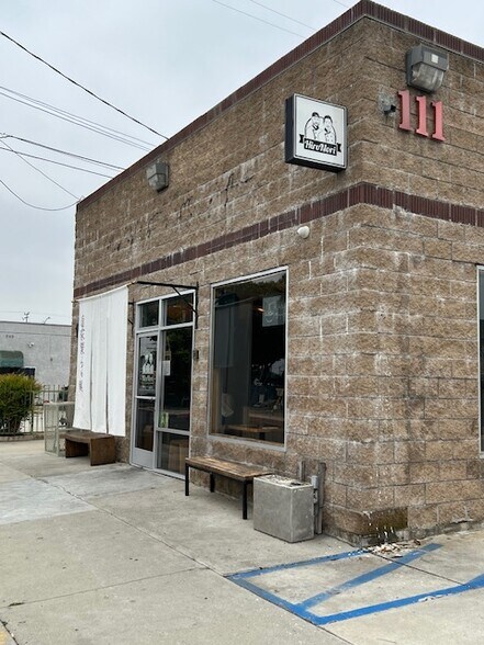 111 N Rural Dr, Monterey Park, CA à louer - Photo de l’immeuble – Image 2 sur 8