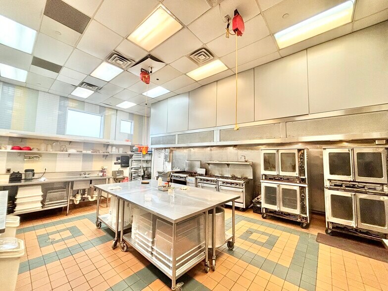 47 Larkin St, Stamford, CT à louer - Photo de l’immeuble – Image 2 sur 8