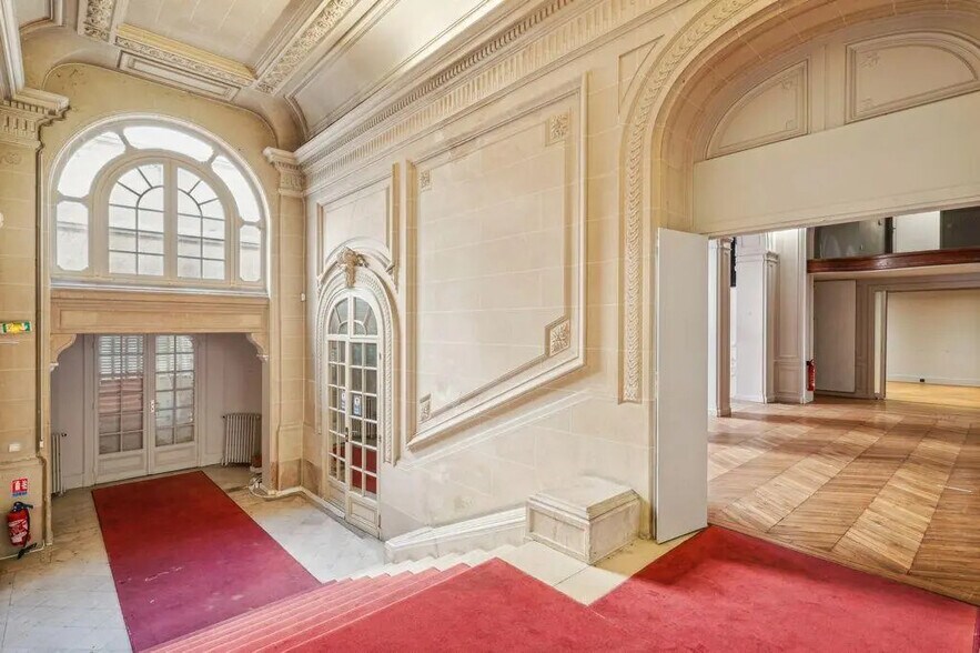 Bureau dans Paris à louer - Hall d’entrée – Image 3 sur 12