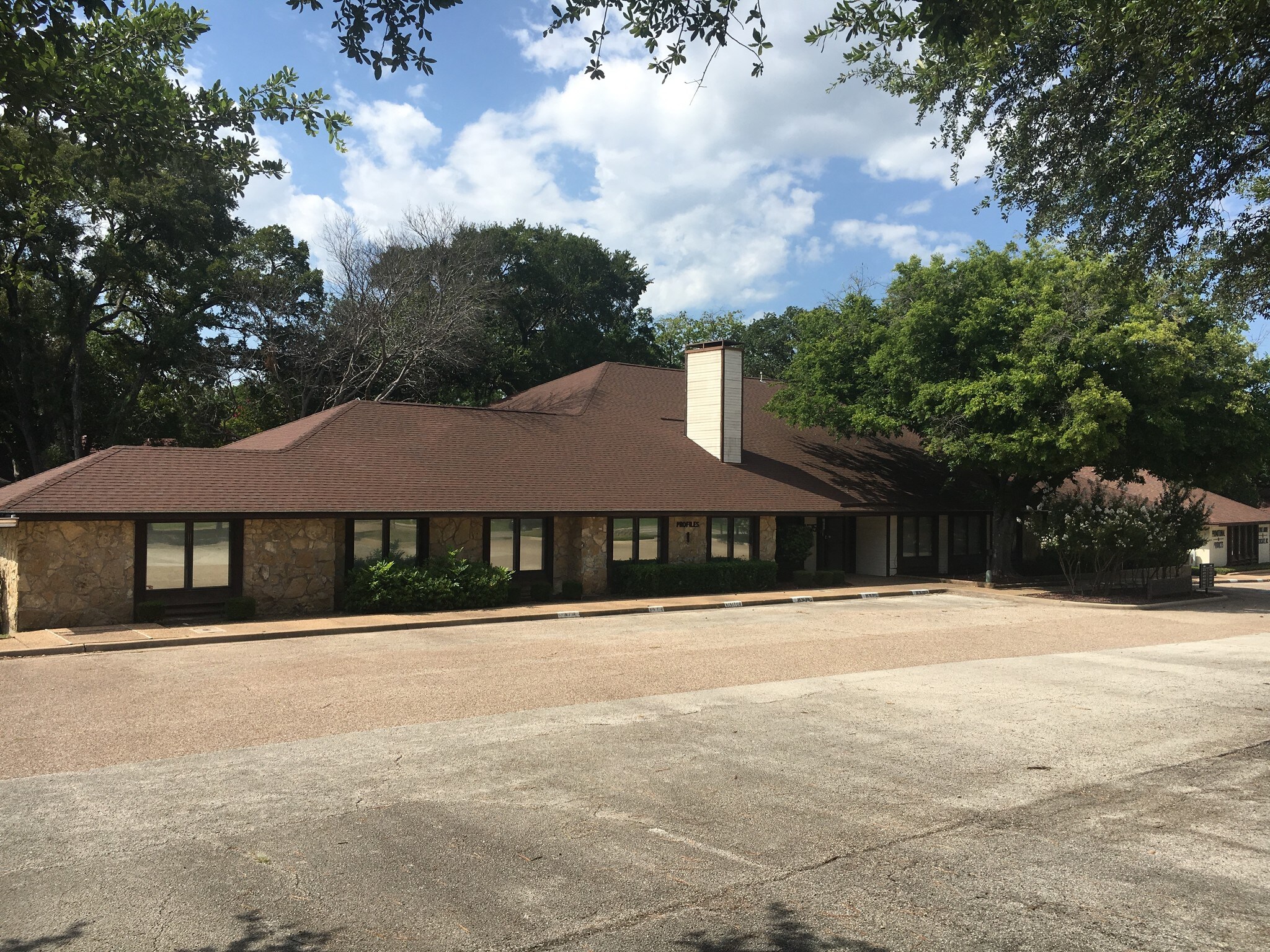 4515 Lake Shore Dr, Waco, TX à vendre Photo de l’immeuble– Image 1 sur 15