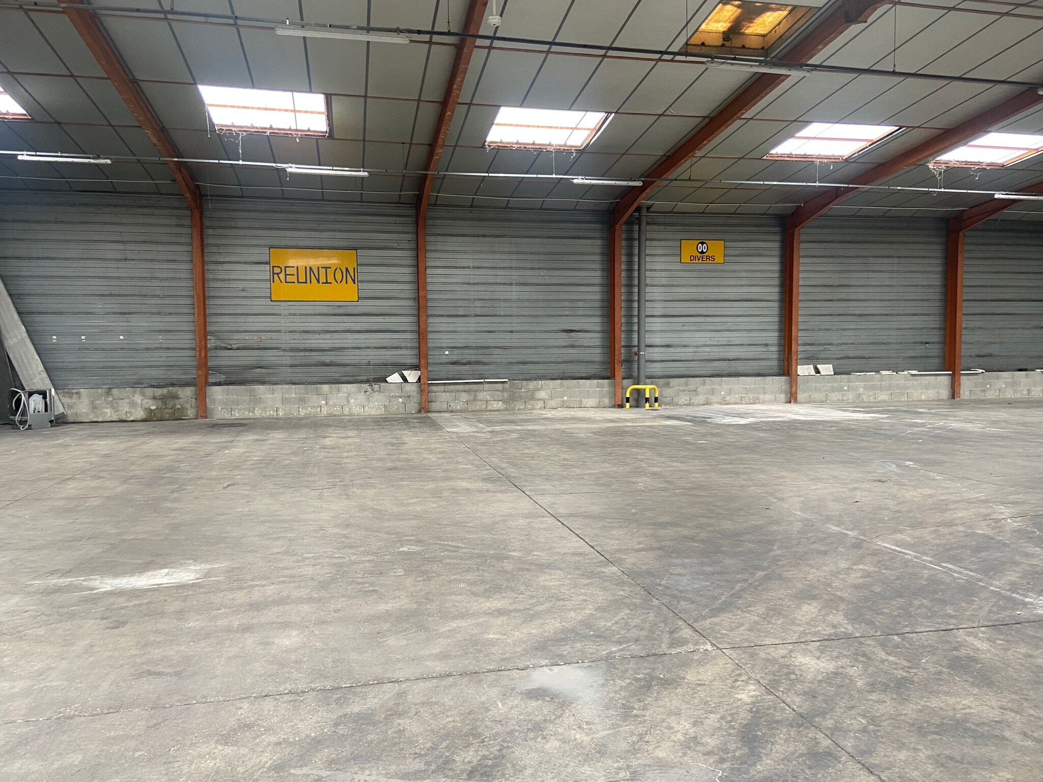 Rue André Sentuc, Vénissieux à louer Photo intérieure– Image 1 sur 2