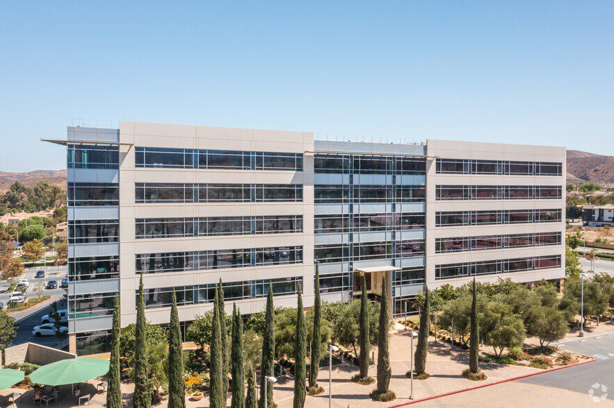 4160 Temescal Canyon Rd, Corona, CA à louer - Photo de l’immeuble – Image 2 sur 9