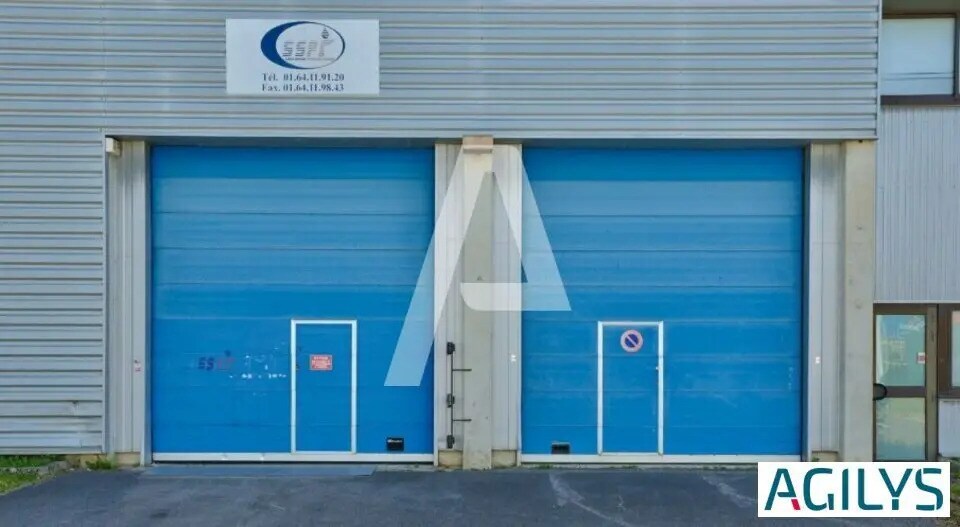 Local d’activités dans Collégien à louer - Photo de l’immeuble – Image 3 sur 4