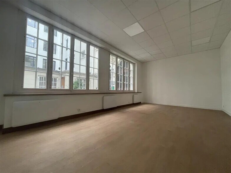 Bureau dans Paris à louer - Photo de l’immeuble – Image 3 sur 7
