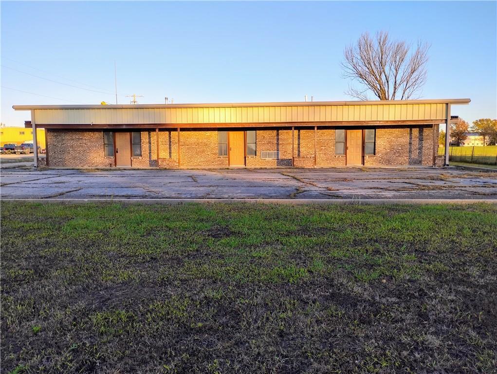 2426 US 169 Hwy, Coffeyville, KS à vendre Photo de l’immeuble– Image 1 sur 14