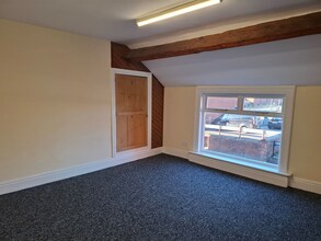 11 Church Ln, Oldham à louer Photo intérieure– Image 2 sur 3