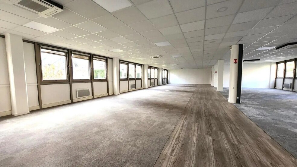 Bureau dans Boulogne-Billancourt à louer - Photo de l’immeuble – Image 2 sur 6