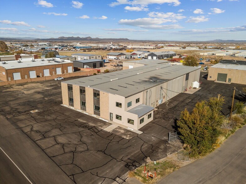 1342 W Industrial Rd, Cedar City, UT à louer - Photo de l’immeuble – Image 3 sur 51