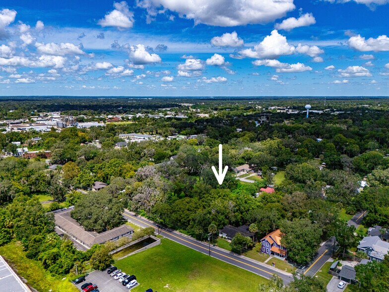 NE 9th Ave, Ocala, FL à vendre - Photo de l’immeuble – Image 2 sur 7