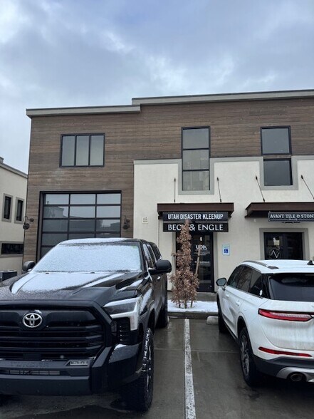 4554 Forestdale Dr, Park City, UT à louer - Photo de l’immeuble – Image 1 sur 22