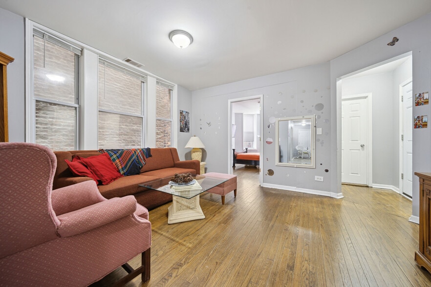 1453 S Springfield Ave, Chicago, IL à vendre - Photo intérieure – Image 3 sur 14