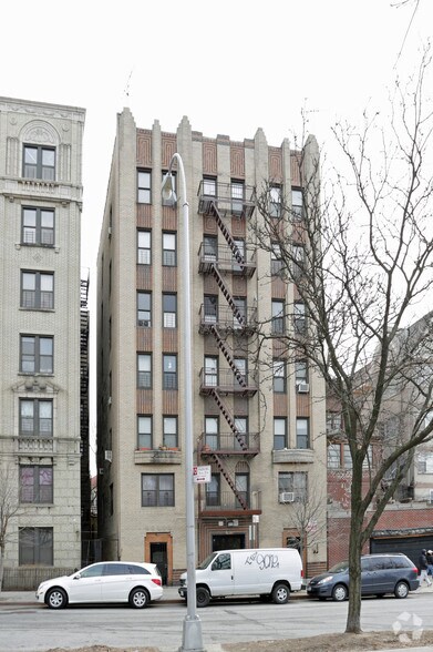 171 E Mosholu N, Bronx, NY à vendre - Photo de l’immeuble – Image 3 sur 3
