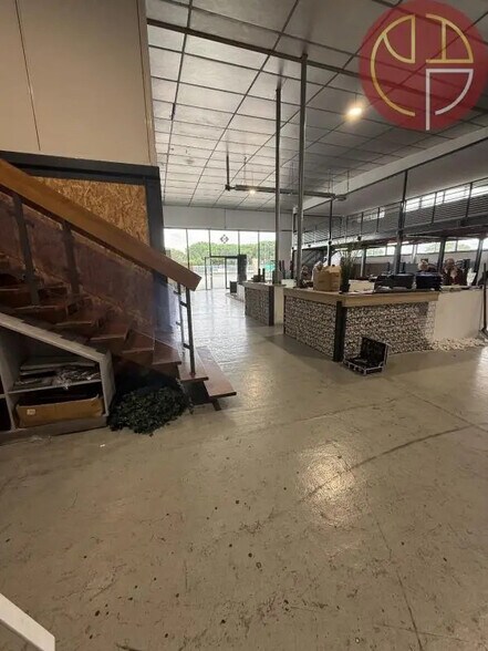 Local commercial dans Portet-sur-Garonne à louer - Photo intérieure – Image 2 sur 6