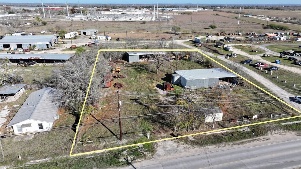 1406 S Commerce St, Lockhart, TX à vendre - Photo principale – Image 1 sur 3