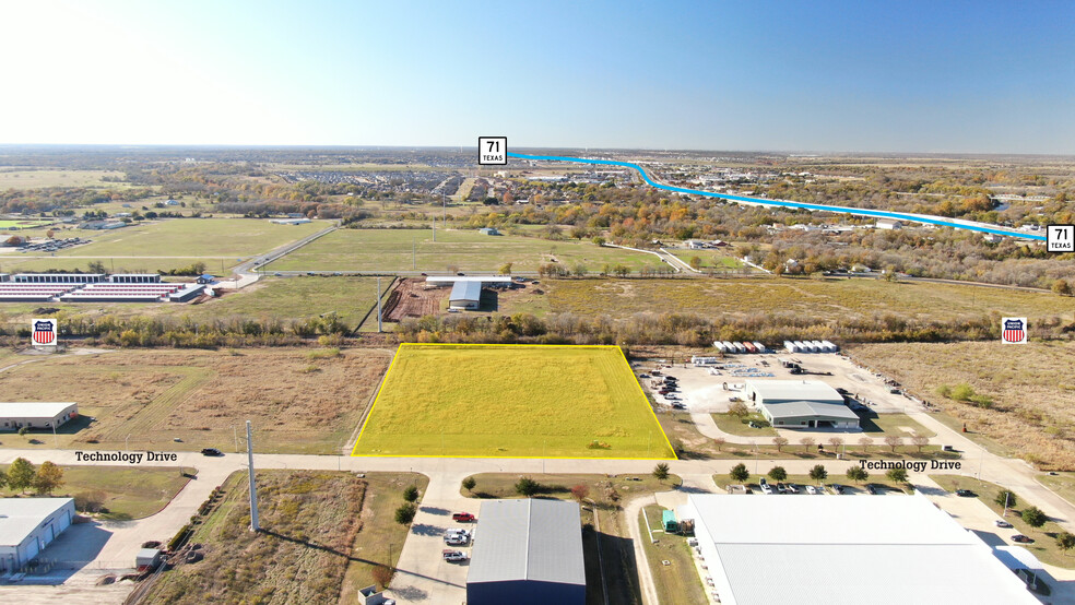 404 Technology Dr, Bastrop, TX à vendre - Photo de l’immeuble – Image 2 sur 9