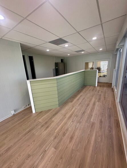 11420 N Woodside Ave, Santee, CA à louer - Photo intérieure – Image 3 sur 21