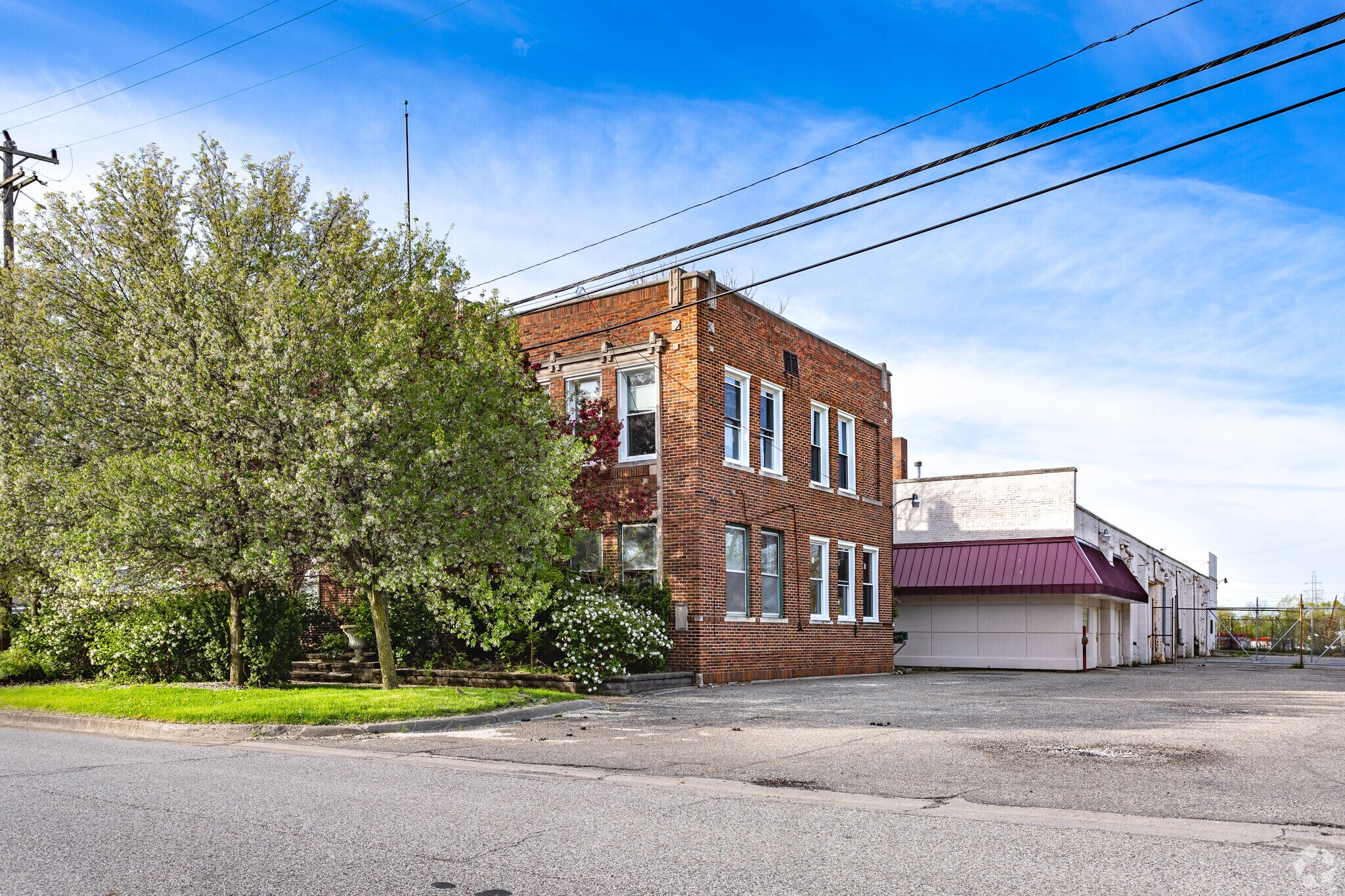 554 S Telegraph Rd, Pontiac, MI à vendre Photo principale– Image 1 sur 2