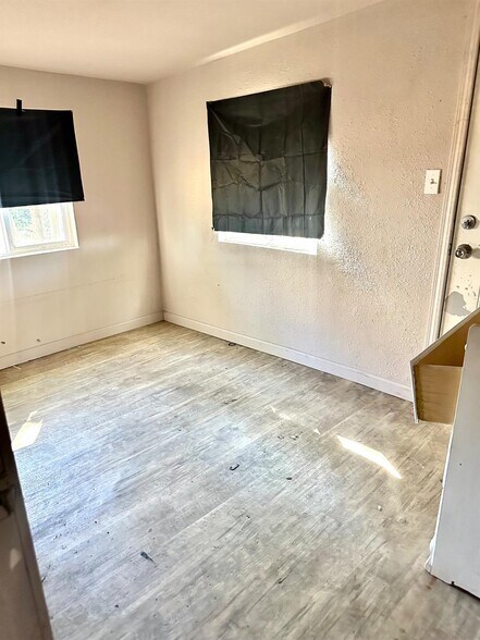 3033 Railroad Ave, Ceres, CA à vendre - Photo de l’immeuble – Image 3 sur 6