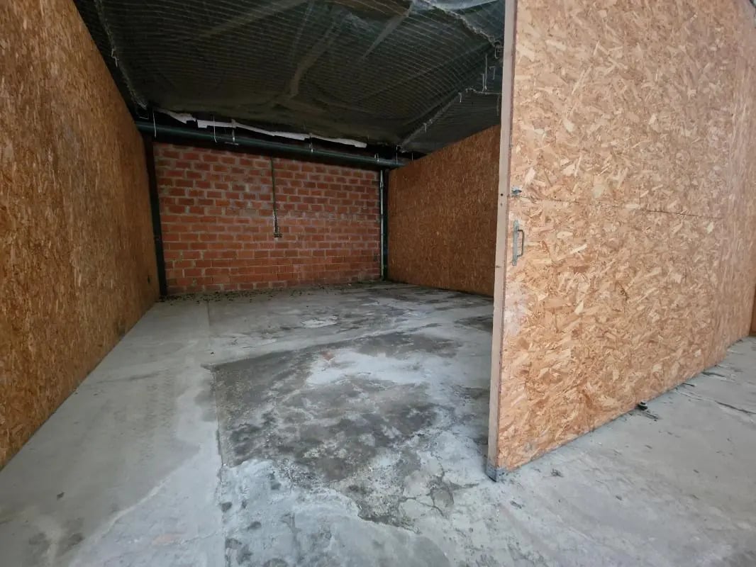 Local d’activités dans Bruges à louer Photo intérieure– Image 1 sur 4