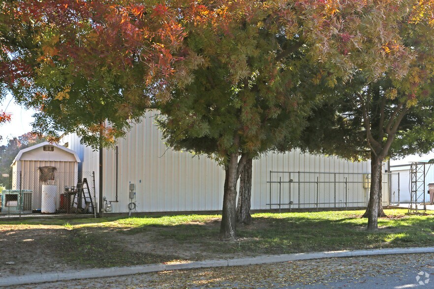1136 Marcin St, Visalia, CA à louer - Photo de l’immeuble – Image 2 sur 3