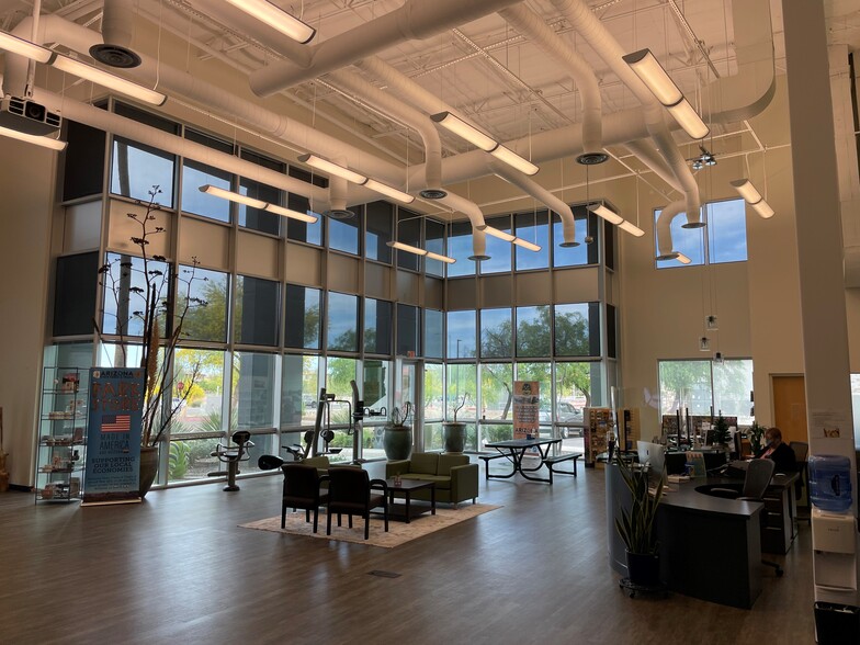 23751 N 23rd Ave, Phoenix, AZ à louer - Photo de l’immeuble – Image 3 sur 9