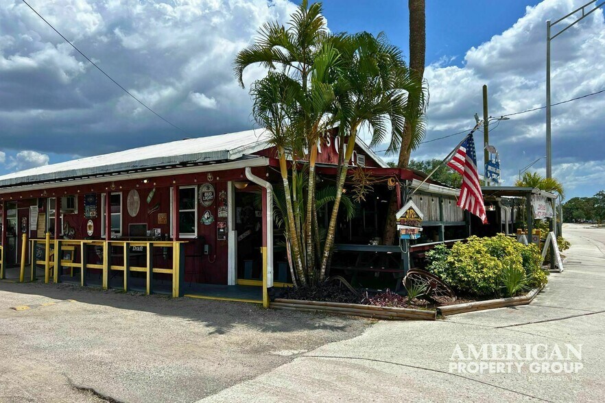 987 S Packinghouse Rd, Sarasota, FL à vendre - Photo de l’immeuble – Image 3 sur 27