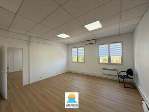 248 Avenue Des Paluds, Aubagne à louer Photo intérieure– Image 1 sur 5
