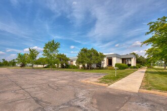 125 Lena Dr, Aurora, OH à louer Photo intérieure– Image 2 sur 5