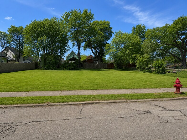 128 Detroit St, Buffalo, NY à vendre - Photo de l’immeuble – Image 1 sur 1