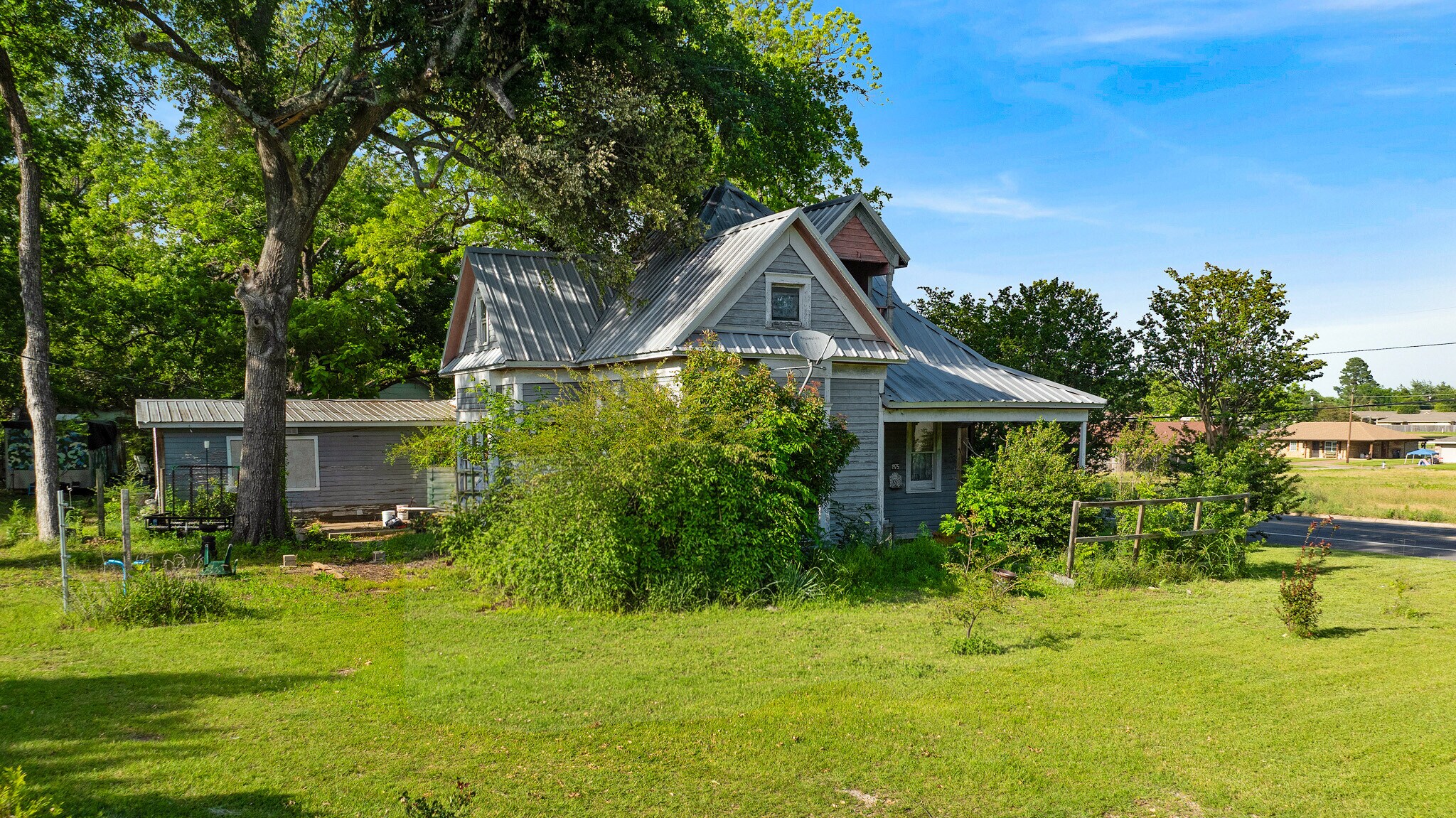 1975 E Cherry St, Paris, TX à vendre Photo de l’immeuble– Image 1 sur 28
